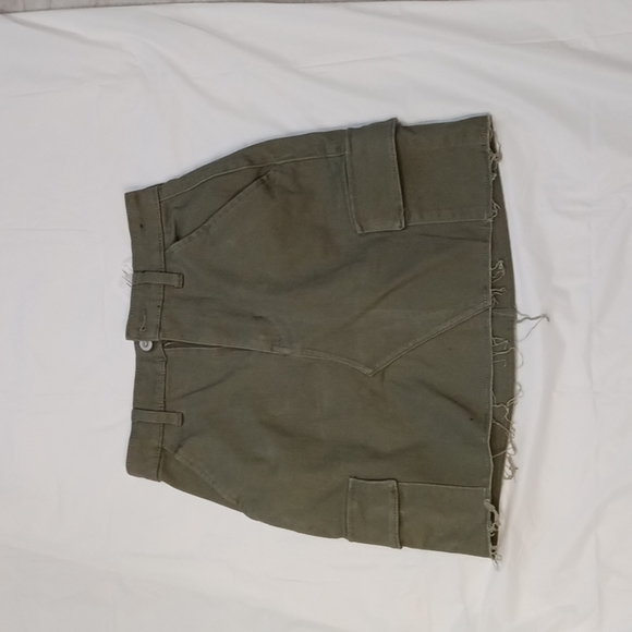 Hollister Dresses & Skirts - Hollister Navy Green Classic mini skirt.